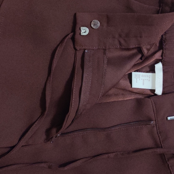 Shorts - Picture 2 of 4